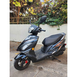 Vende Dueña Moto Automática Haojue 125 Cc. 4.000 Km