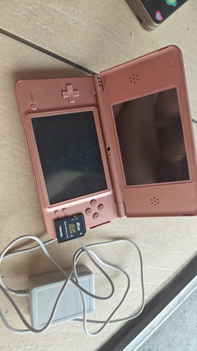 Nintendo Dsi Xl + Sd 16gb Leia - Rosa