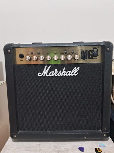 Amplificador Marshall Mg15fx