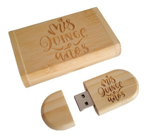 Memoria Usb 32 Gb De Madera Mis Xv Quince Años En Estuche