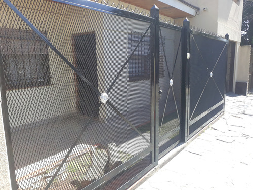  Frente De Reja 10x2  Tel: 11x40x62x09x64