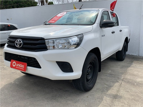TOYOTA HILUX 2.8 STD 4X4 CD 16V DIESEL 4P MANUAL