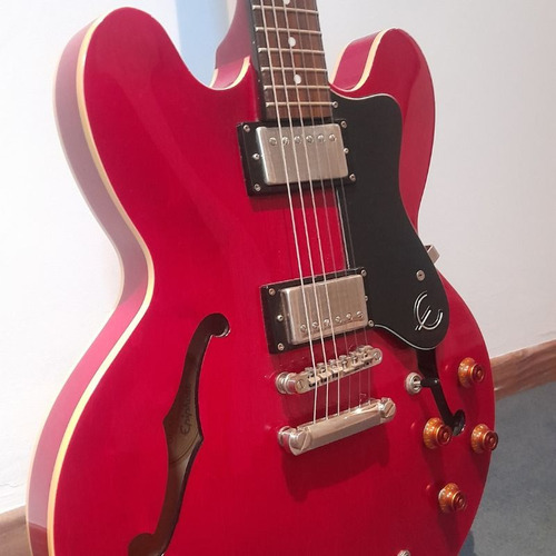 EpiPhone Dot 335 (inmaculada) + Funda Acolchada