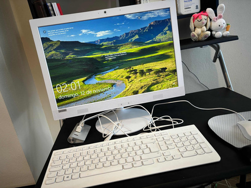 Bonita Computadora De Escritorio Pc Lenovo Ideacentre Blanca