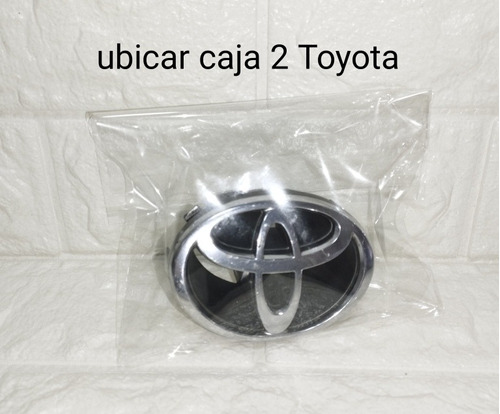 Emblema Frontal Toyota Corolla 93/98 B. Camry Caja2  Foto 4