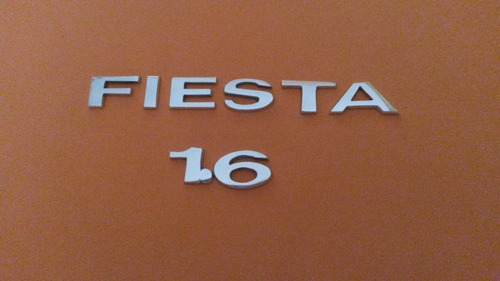 Emblema Kit De Ford Fiesta  2 Piezas En Metal Pulido Foto 6