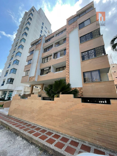 Venta De Apartamento En Altos De Riomar