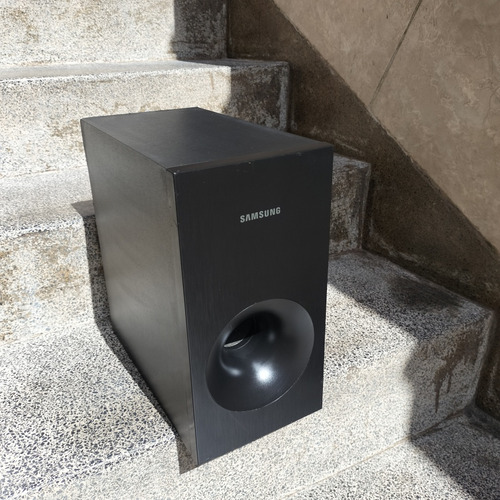 1 Subwoofer De Home Theater Samsung. Usado