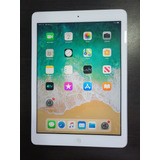 Apple iPad Air Con Cargador Color Plata Como Nueva