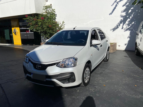 Etios X 1.5 4p #vu#