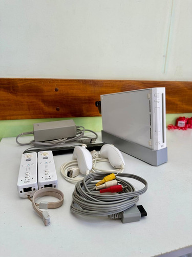 Console Nintendo Wii Jp - 2 Controles + 2 Nunchuck - Original Usado