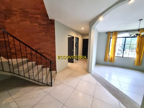 Vendo Hermosa Casa, Sector Exclusivo De Alta Plusvalía - Imagen 4