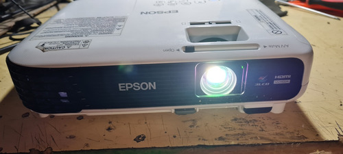  Proyector Empresarial Epson W04 3000 Lumenes, Hdmi Y Wifi 