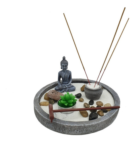Jardín Zen Buda  En Estado De Meditación