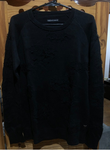 Sweater Tascani Negro Roturas
