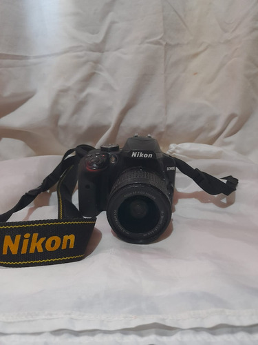  Nikon D3400 + Lente 18-55mm Vr Dslr Color  Negro 