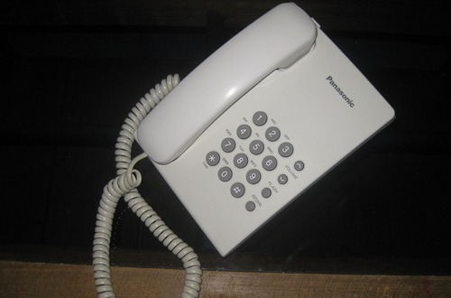 Teléfono Panasonic Kx-ts500 Básico Para Casa O Conmutador 