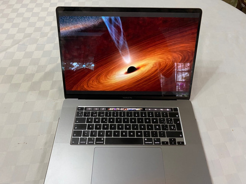 Apple Macbook Pro (16 Pulgadas, Intel Core I7, 16 Gb De Ram)