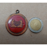 Medalla Sables Cruzados Esmaltada Y Bronce 3,2cm Diametro