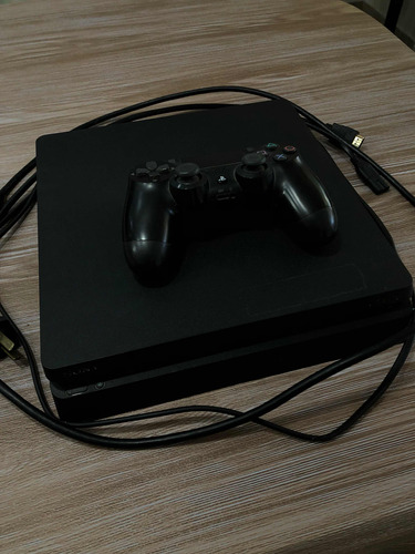 Sony Playstation 4 | 500g | +1 Joystick, Gow Ragnarok, Tlou2