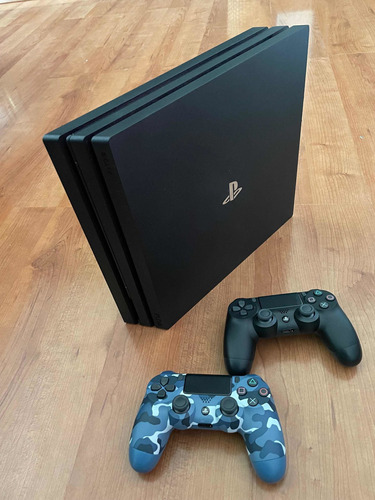 Play Station 4 Pro 1tb