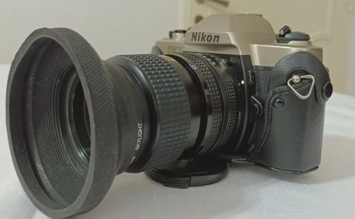Maquina Fotográfica Nikon Fm 10 Zoom Nikor 35/70  Con Funda 