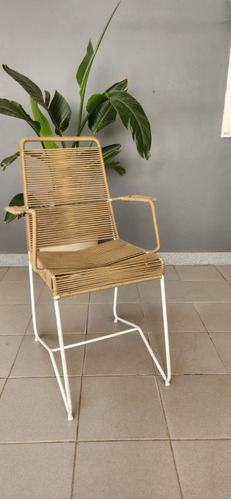 Silla Tulum Con Apoyabrazos Simil Yute Beige Y Hierro Blanco