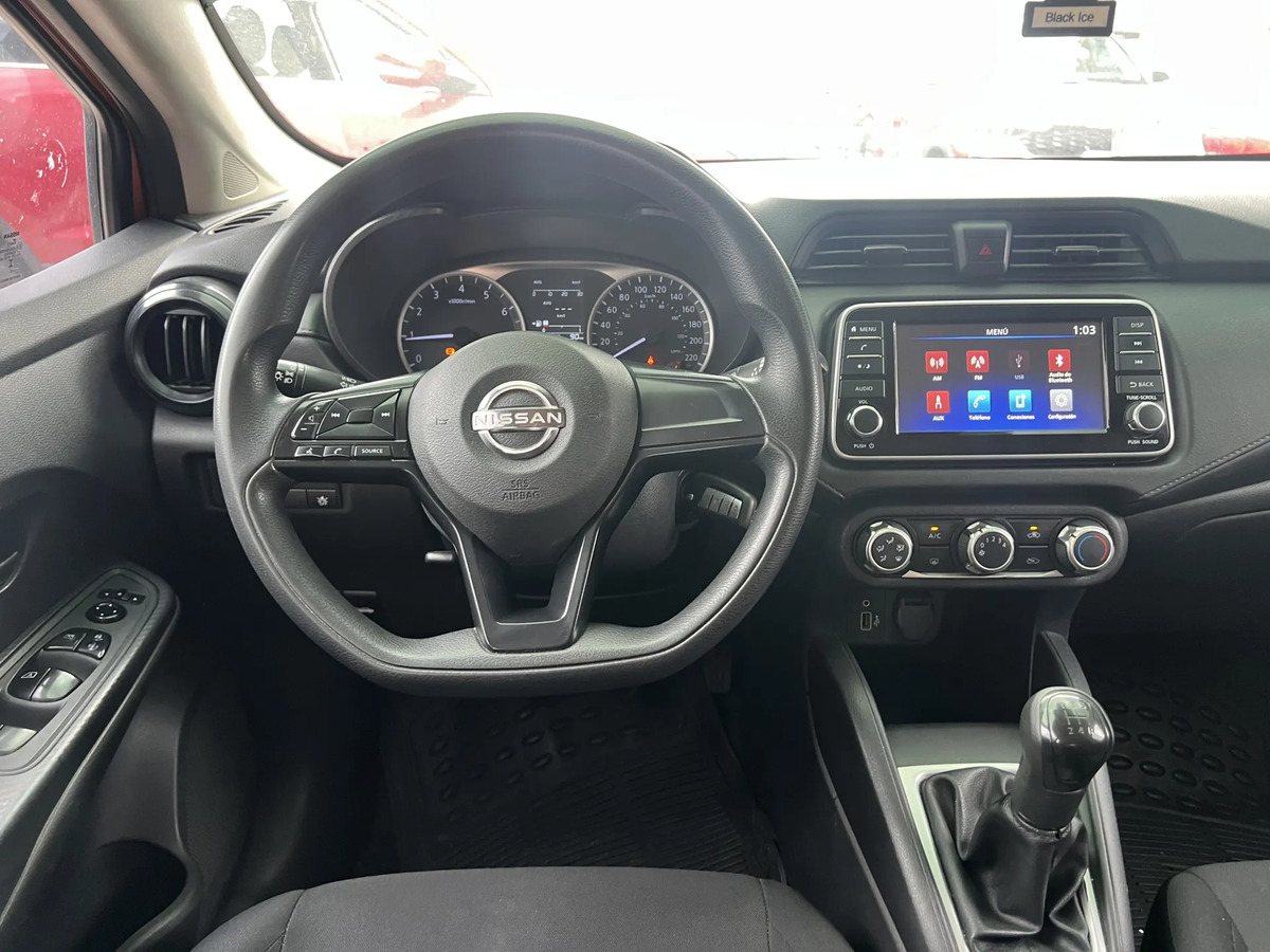 Nissan Versa 2023 - Imagen 9