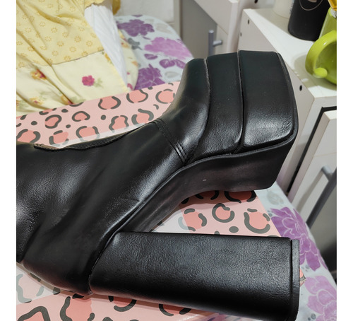 Vendo Botas En Excelente Estado, Muy Bien Cuidadas.