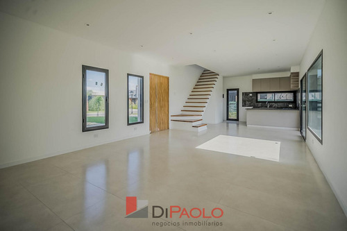 Casa En Venta En San Sebastian - Imagen 3