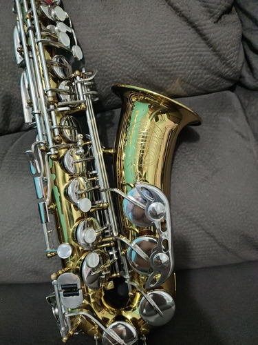 Sax Alto Conn 24m  (u.s.a)