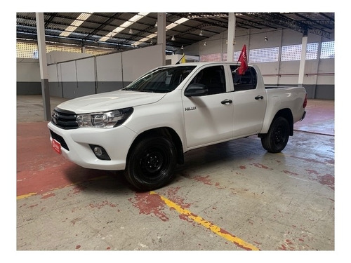 TOYOTA HILUX 2.8 STD 4X4 CD 16V DIESEL 4P MANUAL