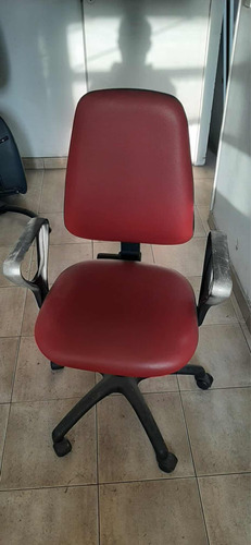 Silla De Escritorio Oficina Con Rueditas Color Bordó