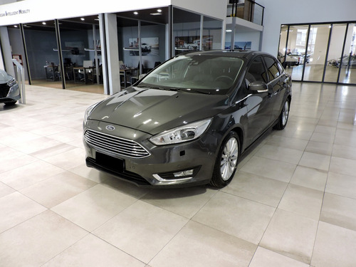 Ford Focus Iii 2.0 Sedan Titanium At6 2018 Usado