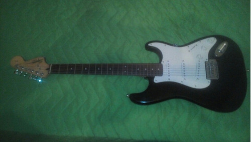 Guitarra Electrica Squier Stratocaster