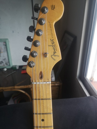 Guitarra Stratocaster Fender American Standar 2012.