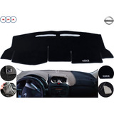 Cubretablero Negro Bordado Nissan March Modelos 2011-2022