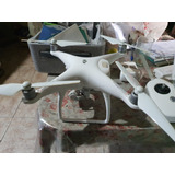 Drone Phantom 4 Dji Con 3 Baterías Y 2 Juegos De Hélices 