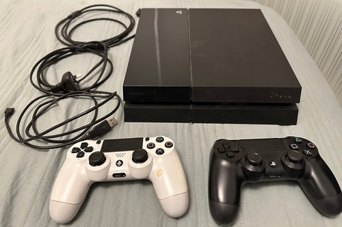 Sony Playstation 4 Fat 500gb Con 2 Joysticks Y Juegos