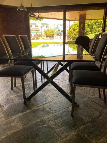 Mesa Vidrio Con Patas Cruz Hierro Forrada Cuero 2x1mts