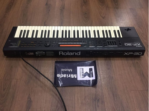 Teclado Roland Xp30 + Hardcase - Raro Estado De Conservação