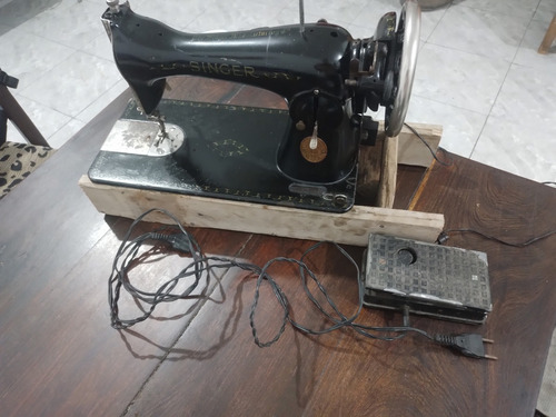 Maquina De Coser Singer Antigua