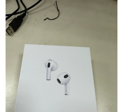 Apple AirPods (3rd Generation)