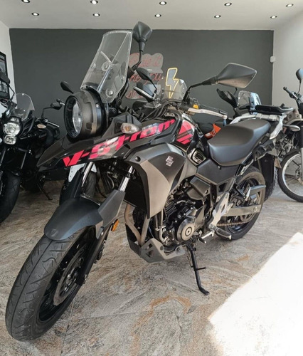 Suzuki Vstrom 250 2018 11000km.  C.prend./tarj 