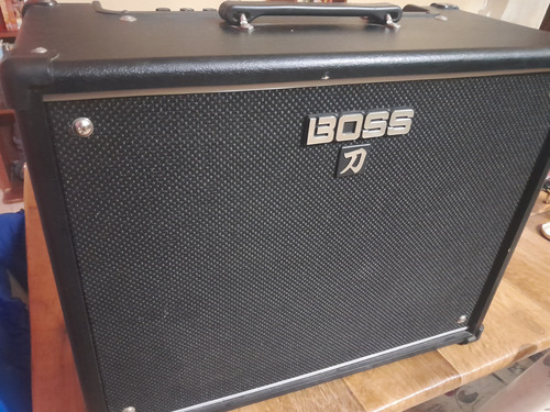 Amplificador De Guitarra Boss Katana Ktn 100 W