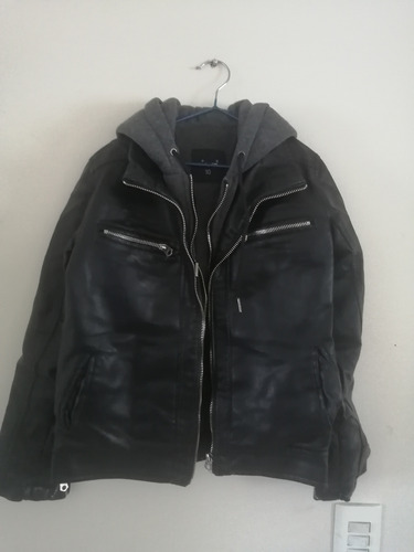 Chaqueta Apache Negra. Solo 1 Postura, Sin Detalles. Excelente Calidad. Talla 10.