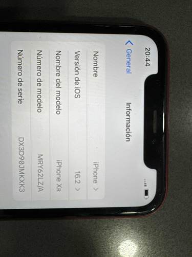 iPhone XR Red Con Detalles Mínimos En Pantalla