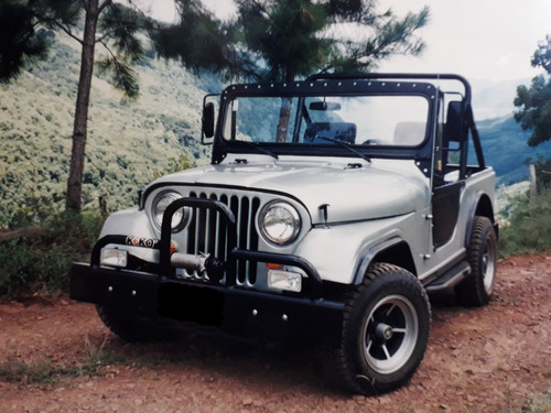 JEEP WILLYS V8