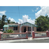 Casa En Venta En Zona Costera Para Remodelar, Río Lagartos, Yucatán.
