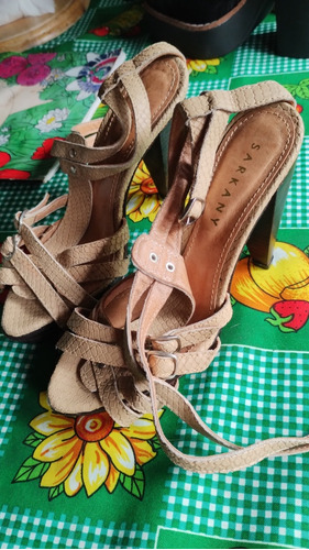 Sandalias,cuero,beige Taco Alto N°35 Ricky Sarkany 